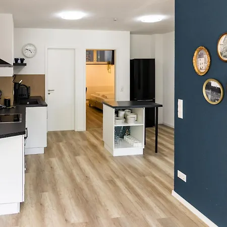 3 Bedroom Altstadtwohnung Mit Parkplatz, Tolle Lage In Schwaebisch Hall, Bis 8 Personen