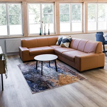 Apartment 3 Bedroom Altstadtwohnung Mit Parkplatz, Tolle Lage In Schwaebisch Hall, Bis 8 Personen Schwaebisch Hall
